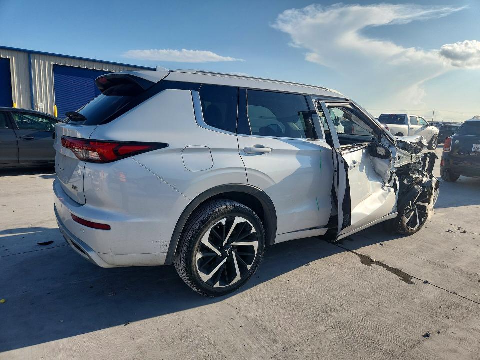 2022 Mitsubishi VIN JA4J3VA88NZ059811 COPART salvage auction — FRONT END, Tx - Certificate Of Title, sold $7,500 on 2026-08-04 (photo 3)