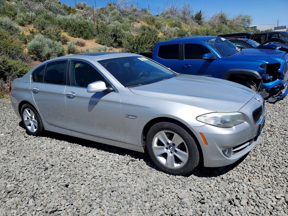 2013 BMW 5er VIN WBAXH5C52DDW16838 COPART salvage auction — MINOR DENT/SCRATCHES, Nv - Certificate Of Title, sold $2,350 on 2026-07-09 (photo 4)