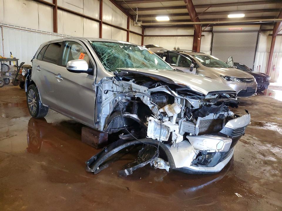 2017 Mitsubishi VIN JA4AP3AU5HZ001746 COPART salvage auction — FRONT END, Fl - Cert Of Title Slvg Rebuildable, sold $450 on 2026-07-17 (photo 4)