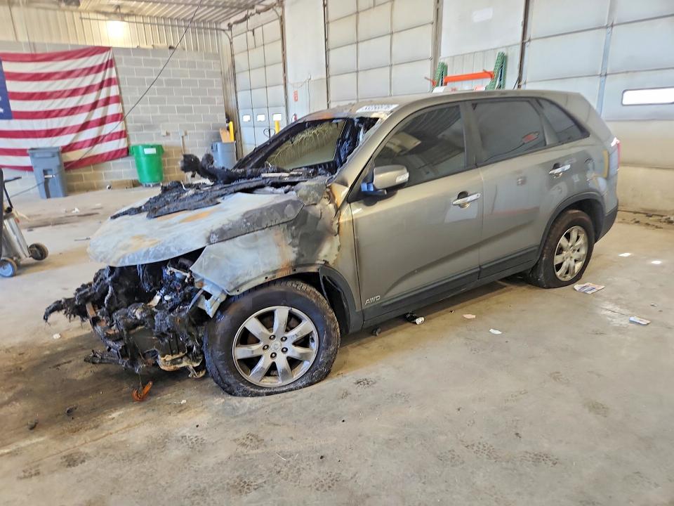 2011 Kia Sorento VIN 5XYKTCA19BG019457 COPART salvage auction — ENGINE BURN, MO - SALVAGE CERTIFICATE OF TITLE, sold $70 on 2026-07-28 (photo 1)