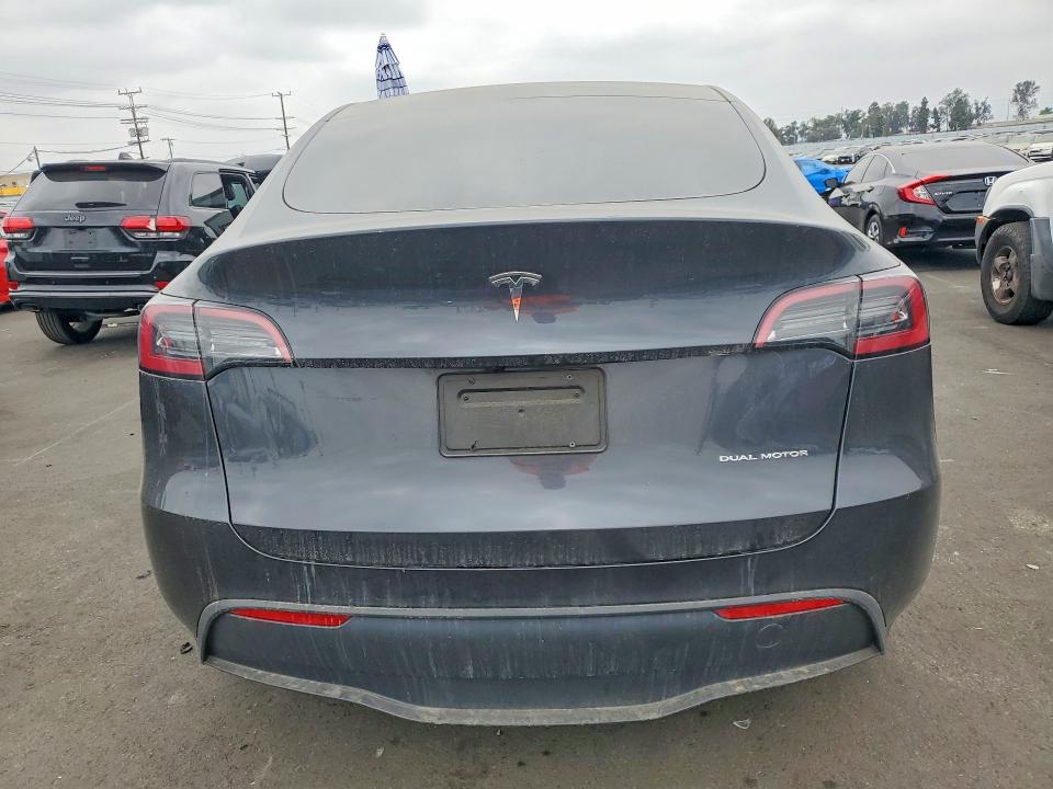 2024 Tesla Model y VIN 7SAYGDEE7RF036070 COPART salvage auction — FRONT END, Ca - Salvage Certificate, sold $9,800 on 2026-07-27 (photo 6)