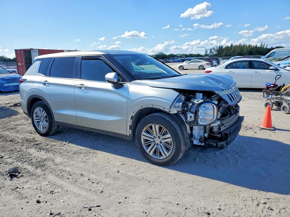 2023 Mitsubishi VIN JA4J3TA8XPZ045335 COPART salvage auction — FRONT END, Fl - Cert Of Title Slvg Rebuildable, sold $5,700 on 2026-07-08 (photo 4)