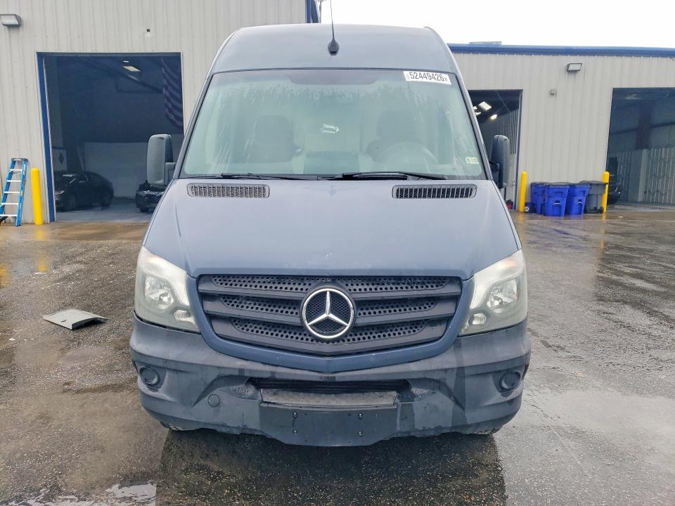 2018 Mercedes-benz VIN WD3PE7CD2JP624277 COPART salvage auction — MINOR DENT/SCRATCHES, Va - Dealer Only Clean Title, sold $8,500 on 2026-07-28 (photo 5)