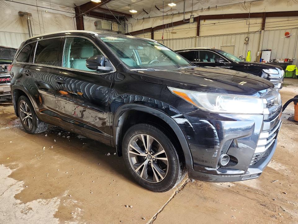 2017 Toyota VIN 5TDBZRFH5HS394085 COPART salvage auction — HAIL, Wi - Junked Vehicle Bill Of Sale, sold $5,500 on 2026-07-06 (photo 4)