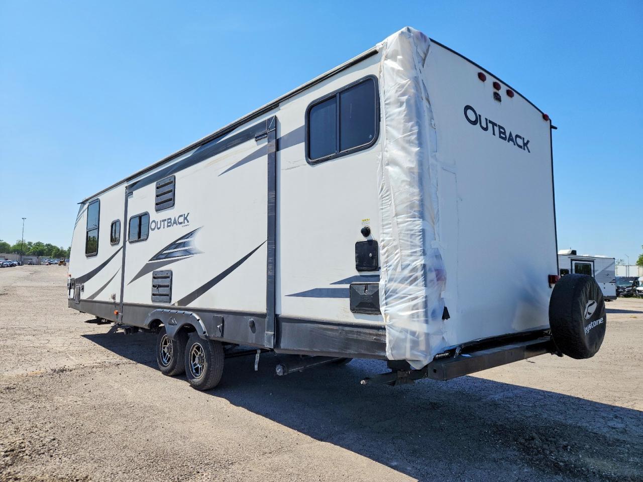 2020 Keystone Outback VIN 4YDT28023LB451064 COPART salvage auction — Rear End, IN - CERT OF TITLE-SALVAGE TITLE, sold $5,600 on 2026-07-09 (photo 3)