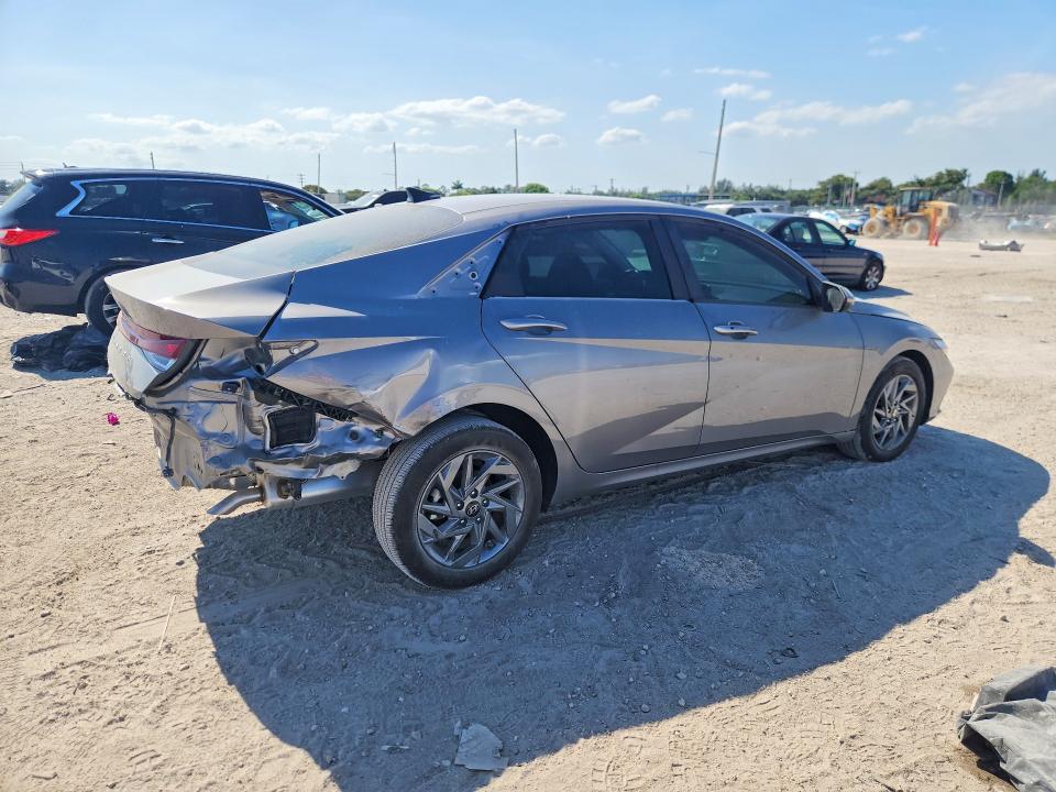 2024 Hyundai Elantra VIN KMHLM4DG8RU798359 COPART salvage auction — REAR END, Fl - Cert Of Title Slvg Rebuildable, sold $5,900 on 2026-07-09 (photo 3)