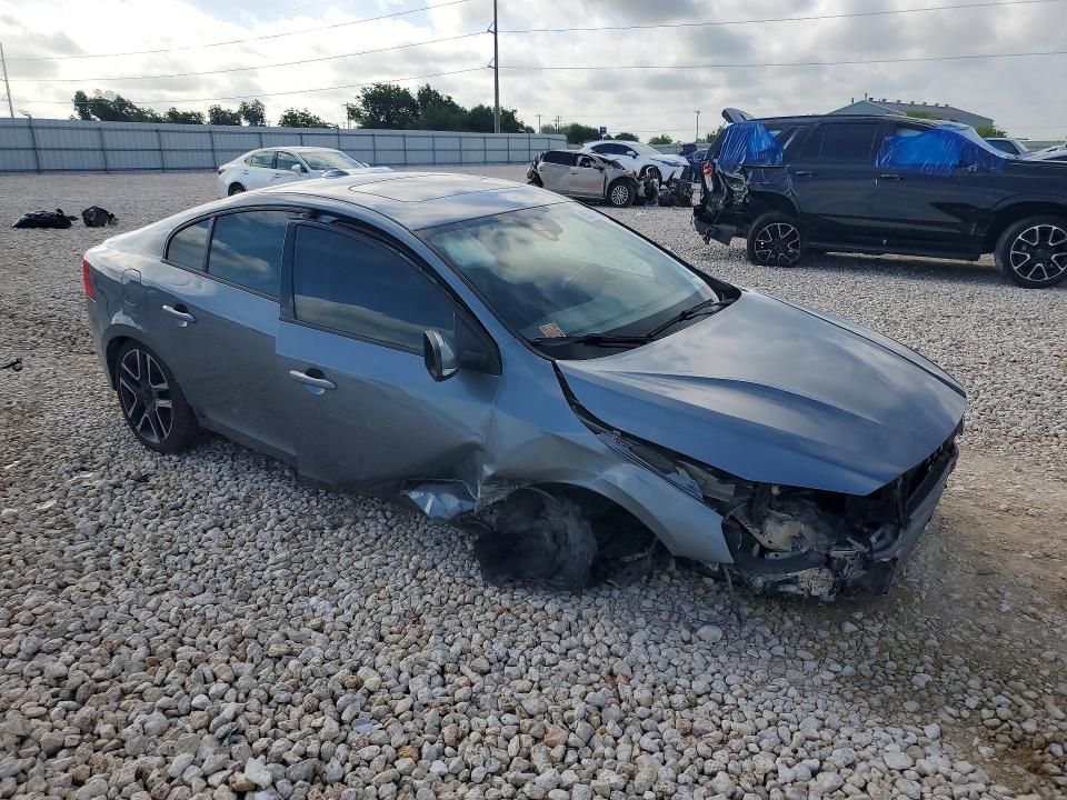 2018 Volvo S60 VIN YV140MTL1J2455129 COPART salvage auction — FRONT END, Tx - Salvage Vehicle Title, sold $70 on 2026-07-30 (photo 4)