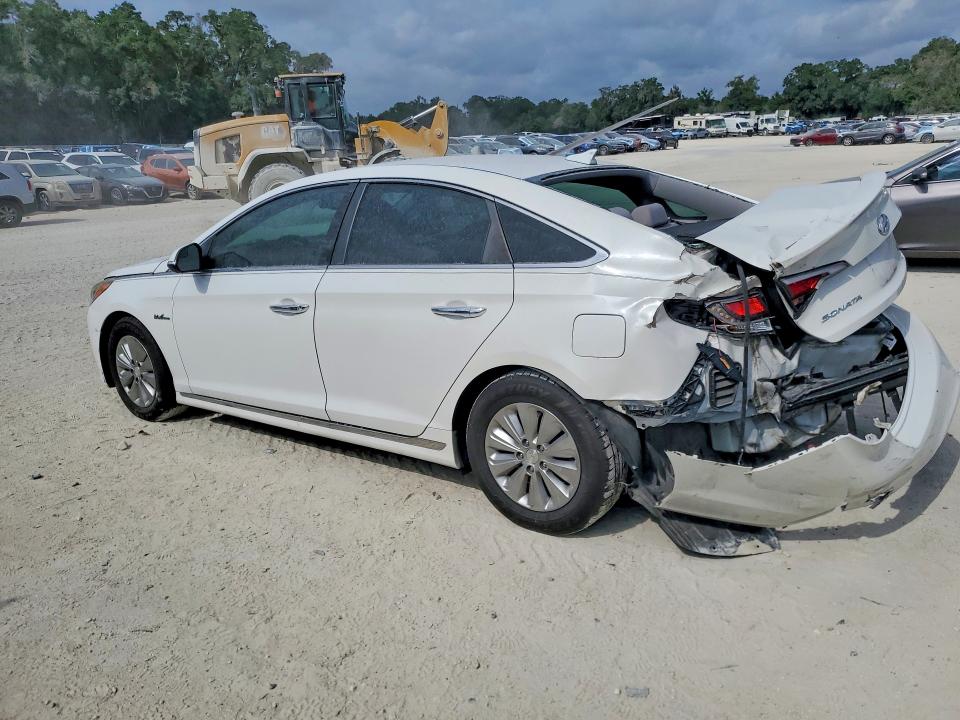 2017 Hyundai Sonata VIN KMHE24L14HA054060 COPART salvage auction — REAR END, Fl - Cert Of Title Slvg Rebuildable, sold $275 on 2026-07-21 (photo 2)