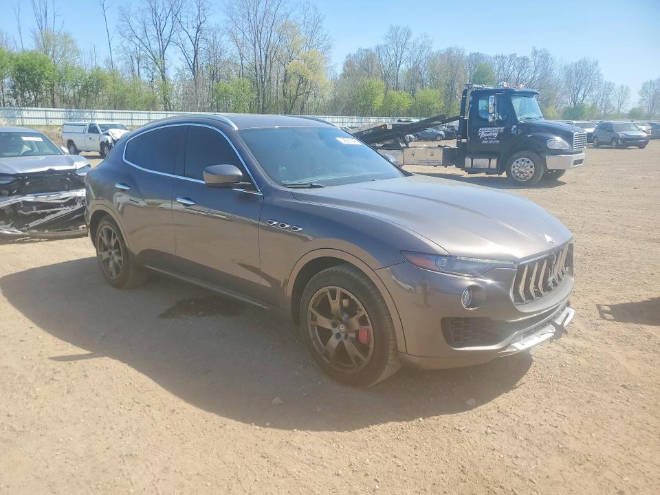 2017 Maserati Levante VIN ZN661XUS9HX243254 COPART salvage auction — MINOR DENT/SCRATCHES, MI - DEALER ONLY CLEAN TITLE, sold $5,100 on 2026-07-29 (photo 4)