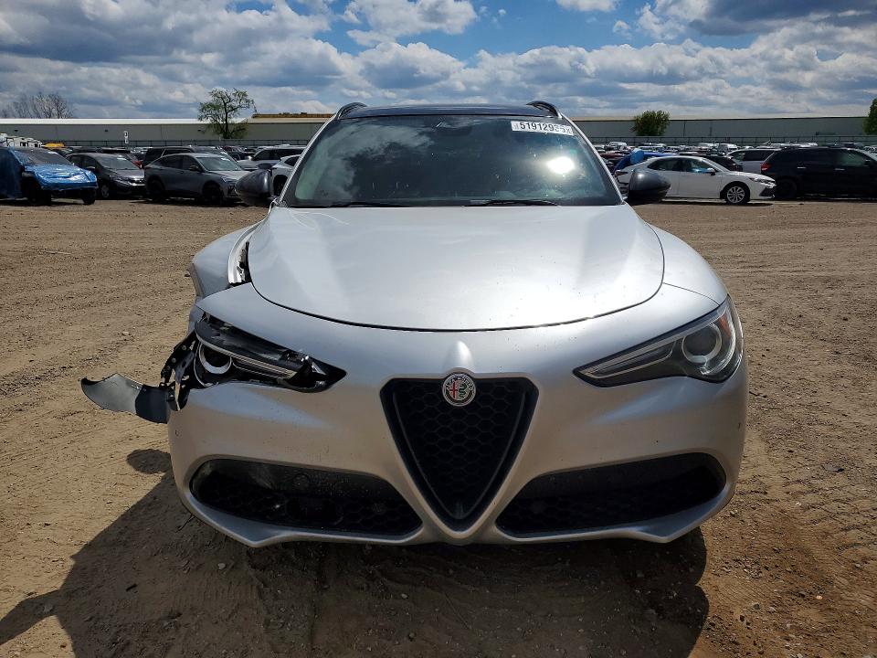 2019 Alfa romeo Stelvio VIN ZASPAKAN2K7C32151 COPART salvage auction — FRONT END, MI - CERTIFICATE OF TITLE, sold $4,250 on 2026-07-22 (photo 5)