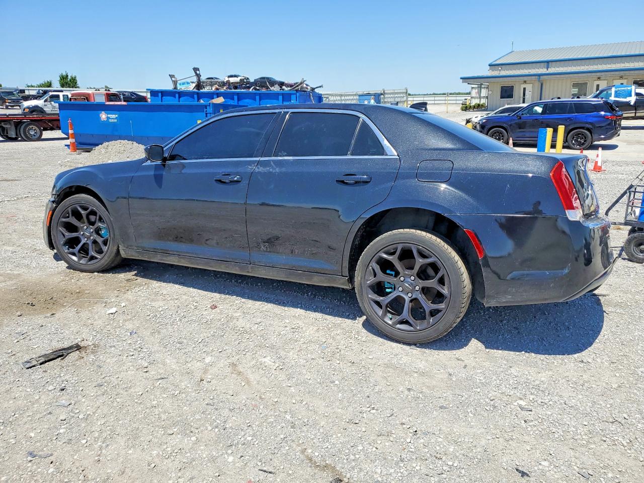 2015 Chrysler 300 VIN 2C3CCAAG5FH830035 COPART salvage auction — Front End, KY - CERT OF TITLE-SALVAGE, sold $1,600 on 2026-07-09 (photo 2)