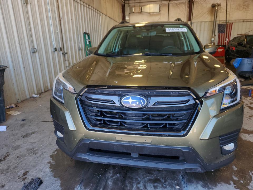 2023 Subaru Forester VIN JF2SKAPC5PH484978 COPART salvage auction — HAIL, Wi - Salvage - Multiple Brands, sold $6,700 on 2026-07-06 (photo 5)