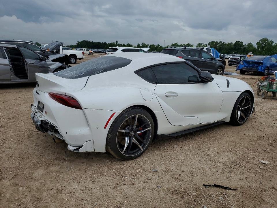 2022 Toyota Supra VIN WZ1DB0C01NW049558 COPART salvage auction — SIDE, Tx - Salvage Vehicle Title, sold $11,200 on 2026-07-28 (photo 3)