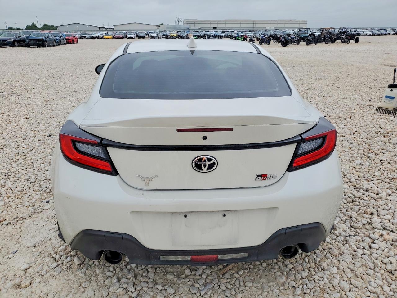 2025 Toyota GR 86 VIN JF1ZNBE15S9758359 COPART salvage auction — Front End, TX - SALVAGE VEHICLE TITLE, sold $4,650 on 2026-07-02 (photo 6)