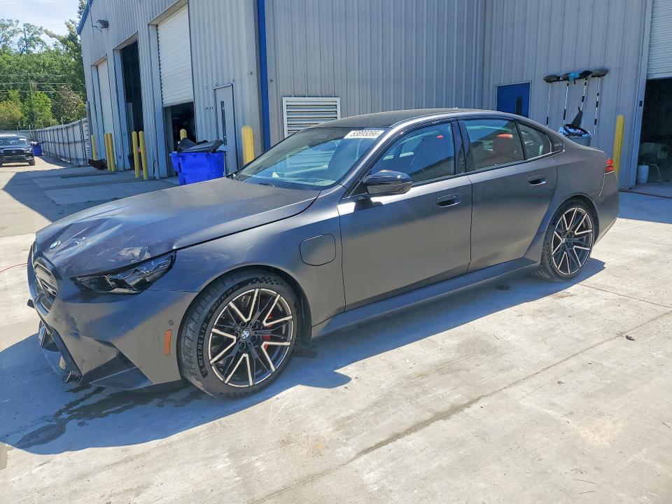 2026 BMW M5 VIN WBS83FK08TCX42023 — COPART salvage auction photo