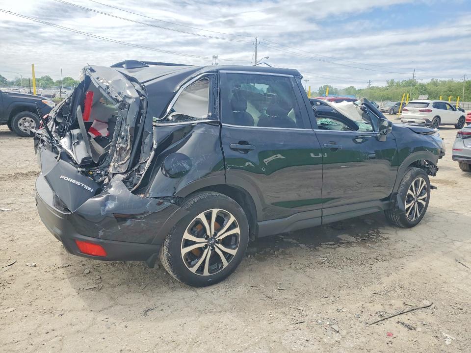 2023 Subaru Forester VIN JF2SKANC1PH523391 COPART salvage auction — ROLLOVER, In - Cert Of Title-Salvage Title, sold $900 on 2026-07-25 (photo 3)