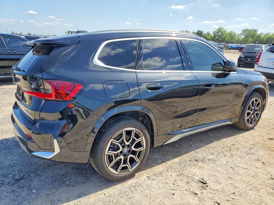 2026 BMW VIN WBX73EF00T5587109 COPART salvage auction — UNDERCARRIAGE, Tx - Salvage Vehicle Title, sold $11,700 on 2026-07-31 (photo 3)