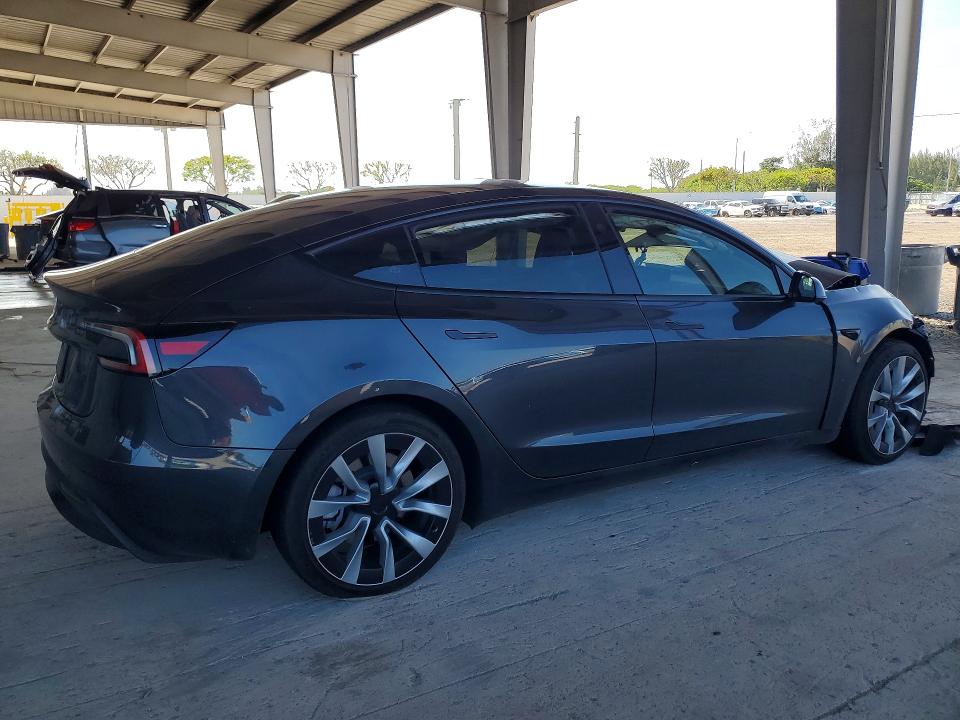 2025 Tesla Model 3 VIN 5YJ3E1EA4SF895034 COPART salvage auction — FRONT END, Fl - Cert Of Title Slvg Rebuildable, sold $7,400 on 2026-07-29 (photo 3)