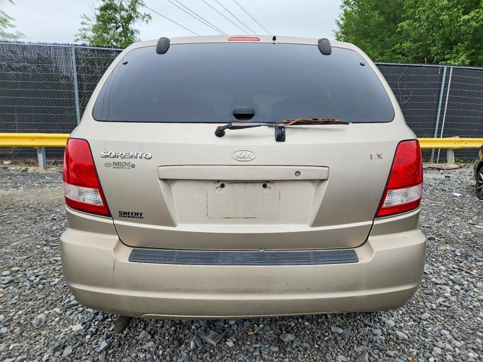 2004 Kia Sorento VIN KNDJC733045261132 COPART salvage auction — SIDE, Md - Cert Of Salvage > 75% Damage, sold $300 on 2026-07-07 (photo 6)