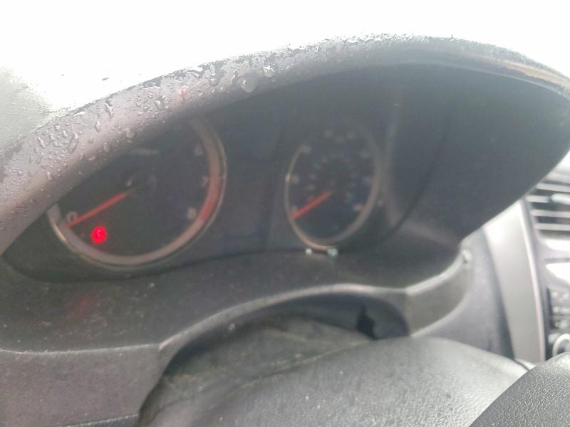 2013 Hyundai Accent VIN KMHCT5AE1DU111095 COPART salvage auction — ROLLOVER, SC - CERT OF TITLE-SALVAGE, sold $200 on 2026-07-06 (photo 9)