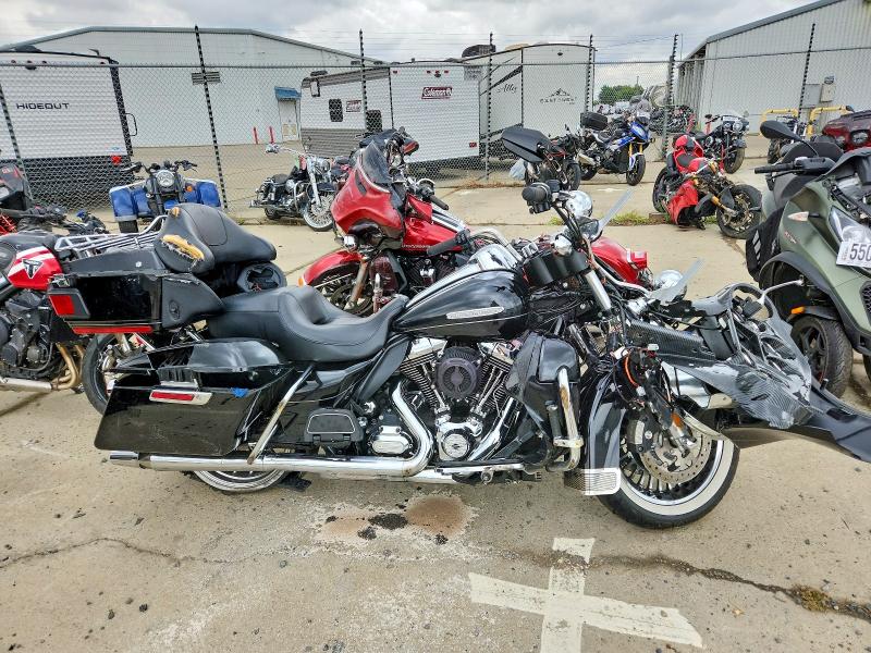 2011 Harley-davidson Flhtk VIN 1HD1KEM34BB651427 — COPART salvage auction photo