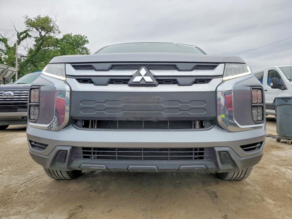 2021 Mitsubishi Outlander VIN JA4ARUAU8MU014840 COPART salvage auction — HAIL, Ks - Certificate Of Title, sold $6,100 on 2026-07-13 (photo 5)