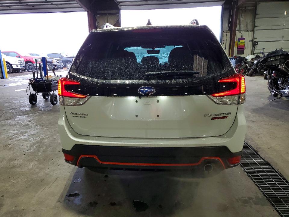 2024 Subaru Forester VIN JF2SKAGC9RH414466 COPART salvage auction — SIDE, Salvage Title, sold $10,100 on 2026-07-28 (photo 6)