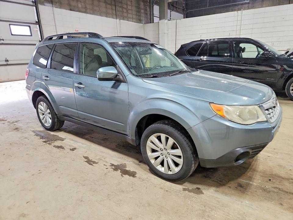 2012 Subaru VIN JF2SHADC4CH465870 COPART salvage auction — MINOR DENT/SCRATCHES, Mn - Certificate Of Title, sold $1,600 on 2026-07-02 (photo 4)