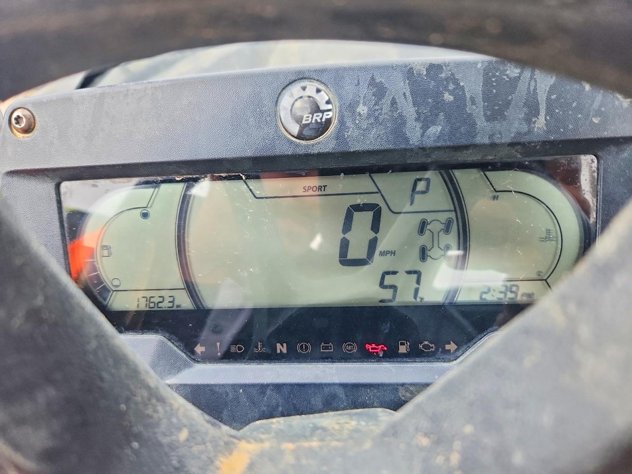 2021 Can-Am MAVERICK VIN 3JB1RAX43MK001007 COPART salvage auction — Rollover, TX - CERTIFICATE OF TITLE, sold $2,250 on 2026-07-02 (photo 8)