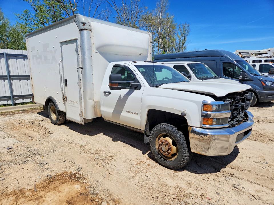 2018 Chevrolet Silverado 3500 VIN 1GB3KYCG2JF115653 COPART salvage auction — FRONT END, Il - Certificate Of Title, sold $525 on 2026-07-08 (photo 4)