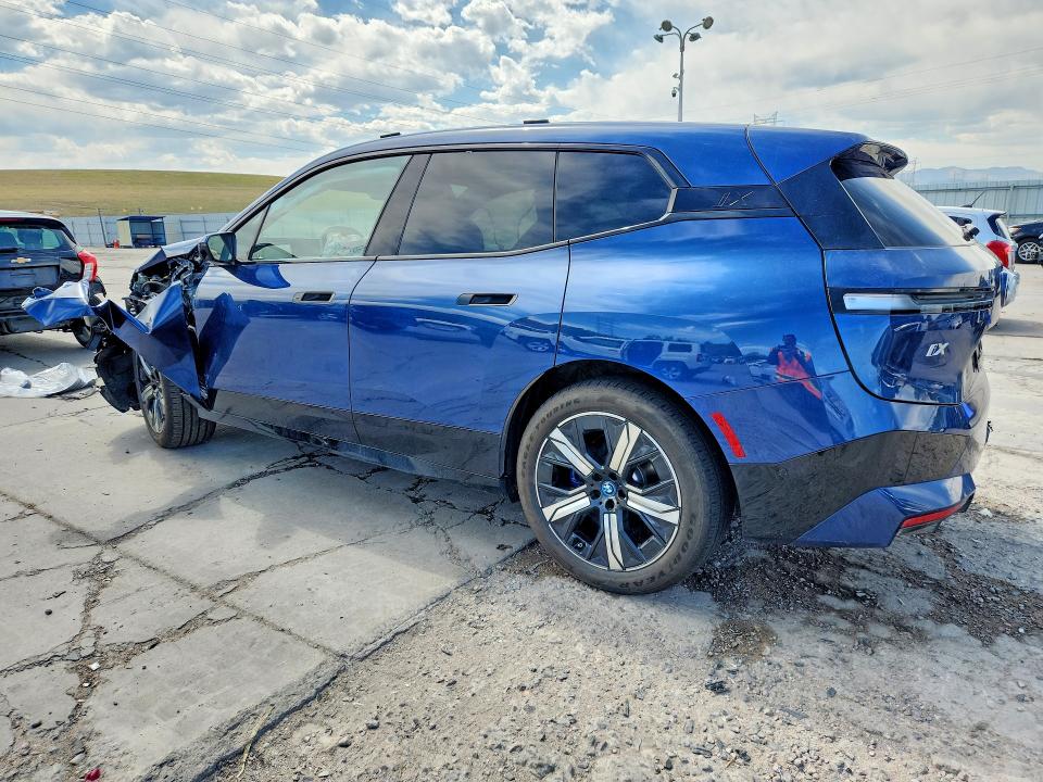 2025 BMW Ix VIN WB523CF08SCU58827 COPART salvage auction — FRONT END, CO - SALVAGE TITLE, sold $22,800 on 2026-07-27 (photo 2)