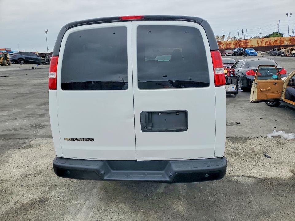 2023 Chevrolet Express VIN 1GAZGNFP3P1234182 COPART salvage auction — FRONT END, CA - NON-REPAIRABLE VEHICLE CERT, sold $11,300 on 2026-07-29 (photo 6)
