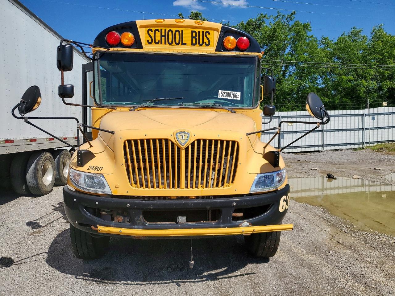 2014 Ic VIN 4DRBUAAN2EB778644 COPART salvage auction — Normal Wear, TN - CERTIFICATE OF TITLE, sold $1,800 on 2026-09-09 (photo 9)