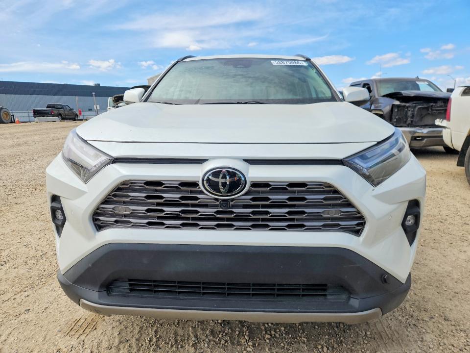 2025 Toyota Rav4 VIN 2T3D1RFV5SW515127 COPART salvage auction — SIDE, AB - BOS - SALVAGE, sold $22,650 on 2026-07-09 (photo 5)