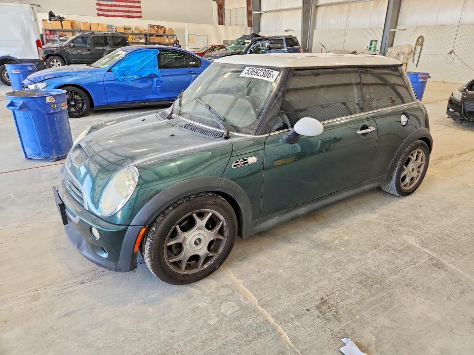 2005 Mini Cooper VIN WMWRE33535TL12608 COPART salvage auction — REAR END, Ne - Cert Of Title-Salvage, sold $900 on 2026-08-11 (photo 1)