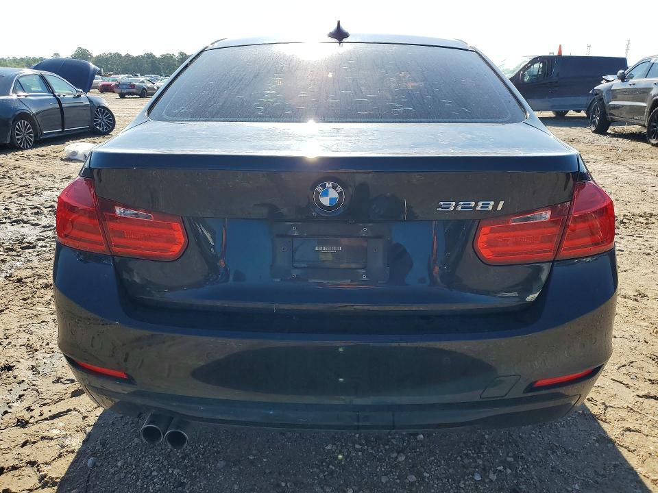 2015 BMW 3er VIN WBA3A5C50FP605292 COPART salvage auction — WATER/FLOOD, Tx - Salvage Title-Flood Damage, sold $800 on 2026-07-17 (photo 6)
