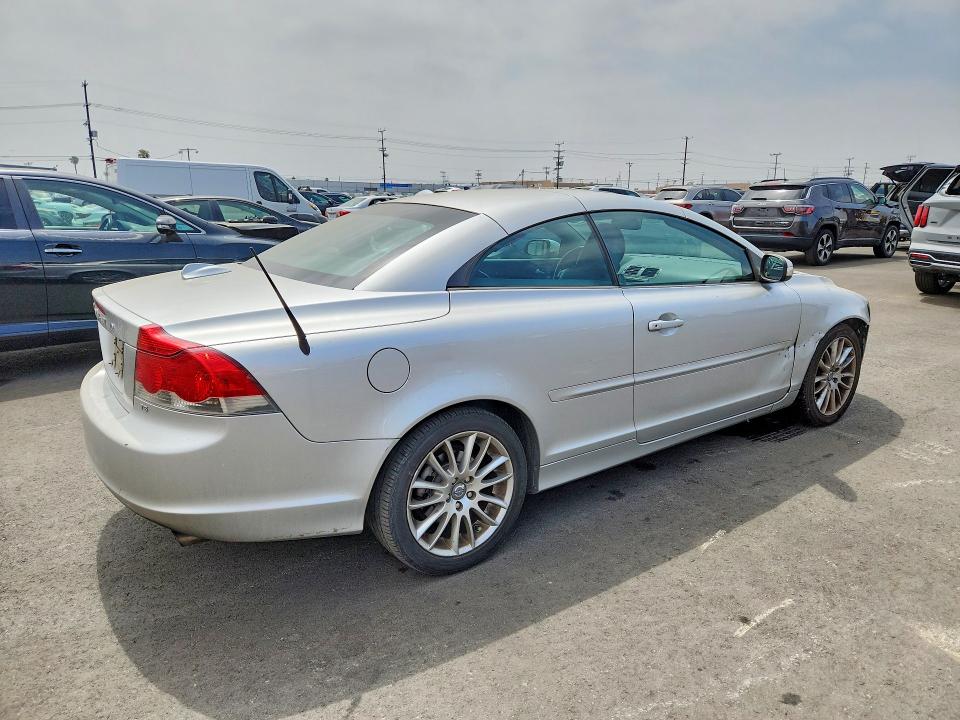 2009 Volvo C70 VIN YV1MC67219J070319 COPART salvage auction — MINOR DENT/SCRATCHES, Ca - Dis/Dlr/Exp Only Clean Title, sold $625 on 2026-07-29 (photo 3)