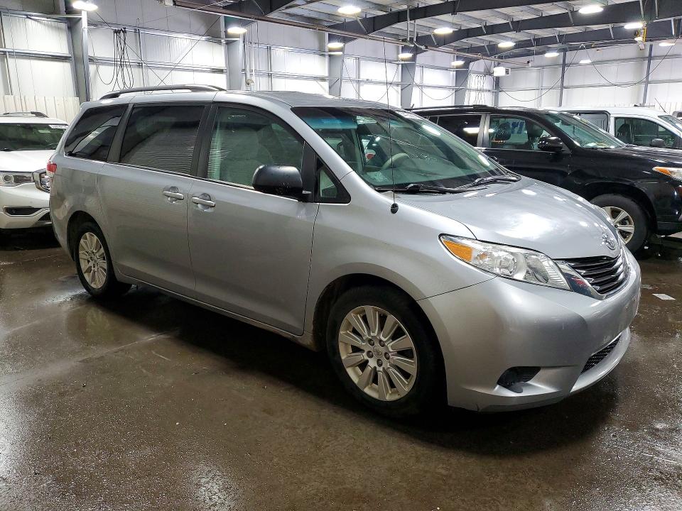 2011 Toyota Sienna VIN 5TDJK3DC3BS027455 COPART salvage auction — SIDE, Mn - Cert Of Title-Prior Salvage, sold $2,050 on 2026-07-07 (photo 4)