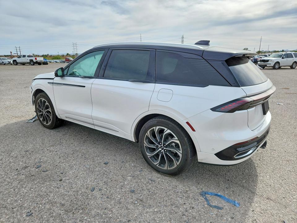 2024 Lincoln Nautilus VIN 5LMPJ8KAXRJ878177 COPART salvage auction — FRONT END, AZ - CERT OF TITLE - SALVAGE, sold $16,100 on 2026-07-31 (photo 2)