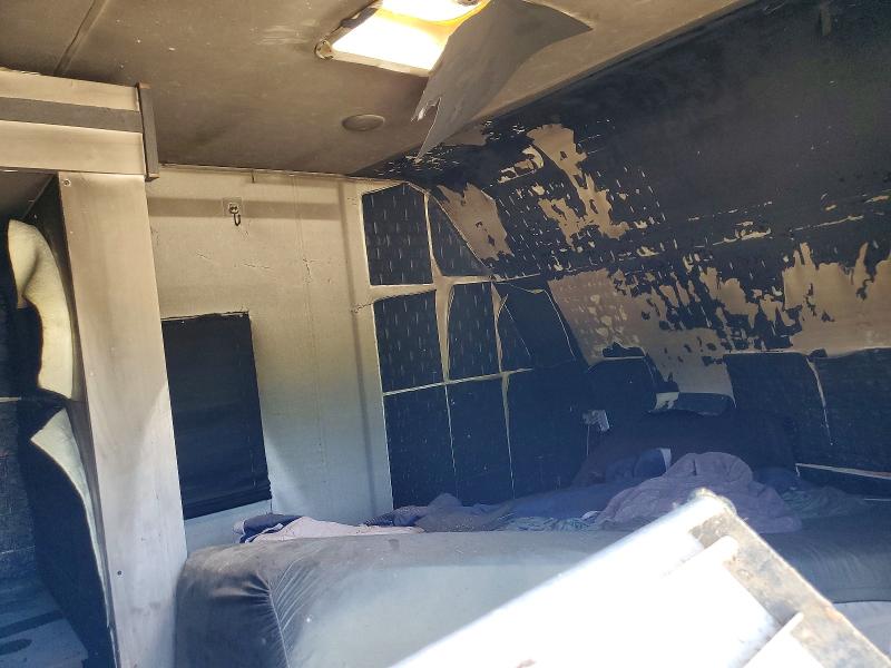 2021 Kz-rv Unknown VIN 4EZTL2428M7111029 COPART salvage auction — Burn Interior, SC - CERT OF TITLE-SALVAGE FIRE, sold $325 on 2026-09-02 (photo 5)
