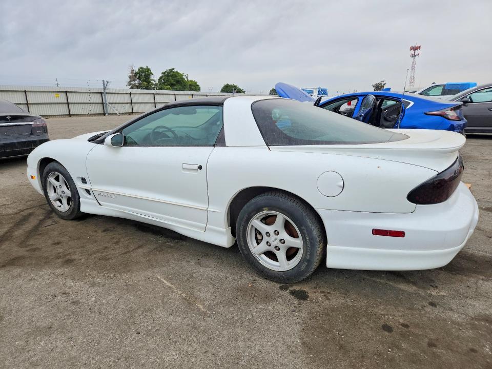 2001 Pontiac Firebird VIN 2G2FS22K212132907 COPART salvage auction — NORMAL WEAR, Tx - Salvage Vehicle Title, sold $225 on 2026-08-14 (photo 2)
