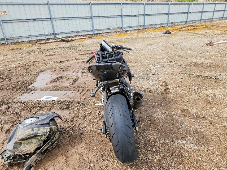 2021 BMW S 1000 VIN WB10E2302M6E83678 COPART salvage auction — ALL OVER, Il - Junking Cert Of A Vehicle, sold $3,000 on 2026-07-07 (photo 4)