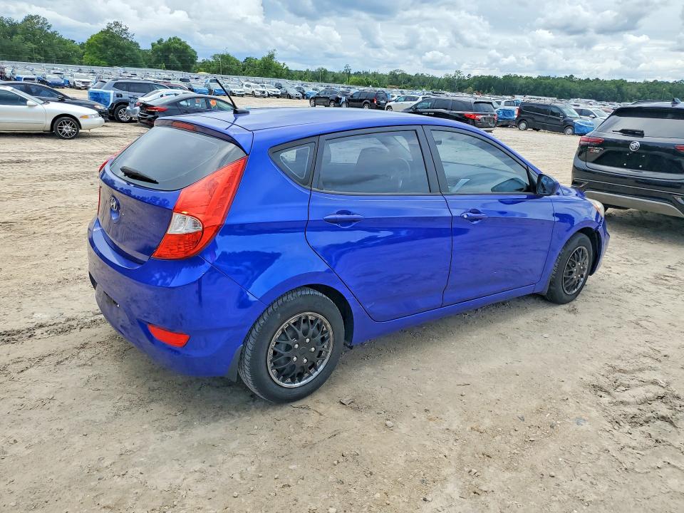 2013 Hyundai Accent VIN KMHCT5AE5DU084726 COPART salvage auction — MINOR DENT/SCRATCHES, Fl - Cert Of Title Slvg Rebuildable, sold $725 on 2026-07-17 (photo 3)