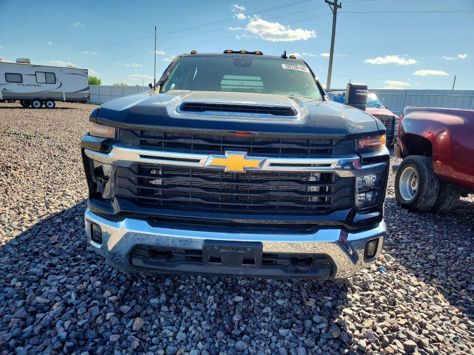 2025 Chevrolet Silverado 3500 VIN 1GB4KTEY6SF173229 COPART salvage auction — SIDE, Ky - Cert Of Title-Salvage, sold $16,700 on 2026-07-15 (photo 5)