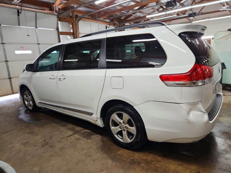 2014 Toyota Sienna VIN 5TDKK3DC3ES504300 COPART salvage auction — FRONT END, Il - Salvage Certificate, sold $4,000 on 2026-07-20 (photo 2)