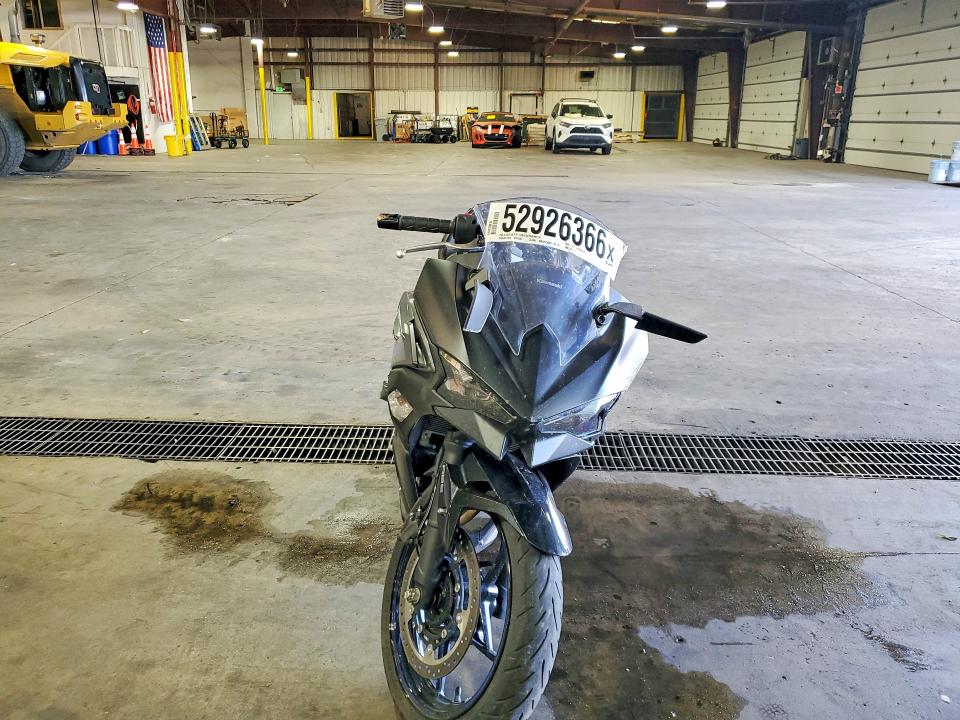 2025 Kawasaki VIN ML5EXGG13SDA46911 COPART salvage auction — SIDE, Co - Public - Salvage Title, sold $1,400 on 2026-07-02 (photo 2)