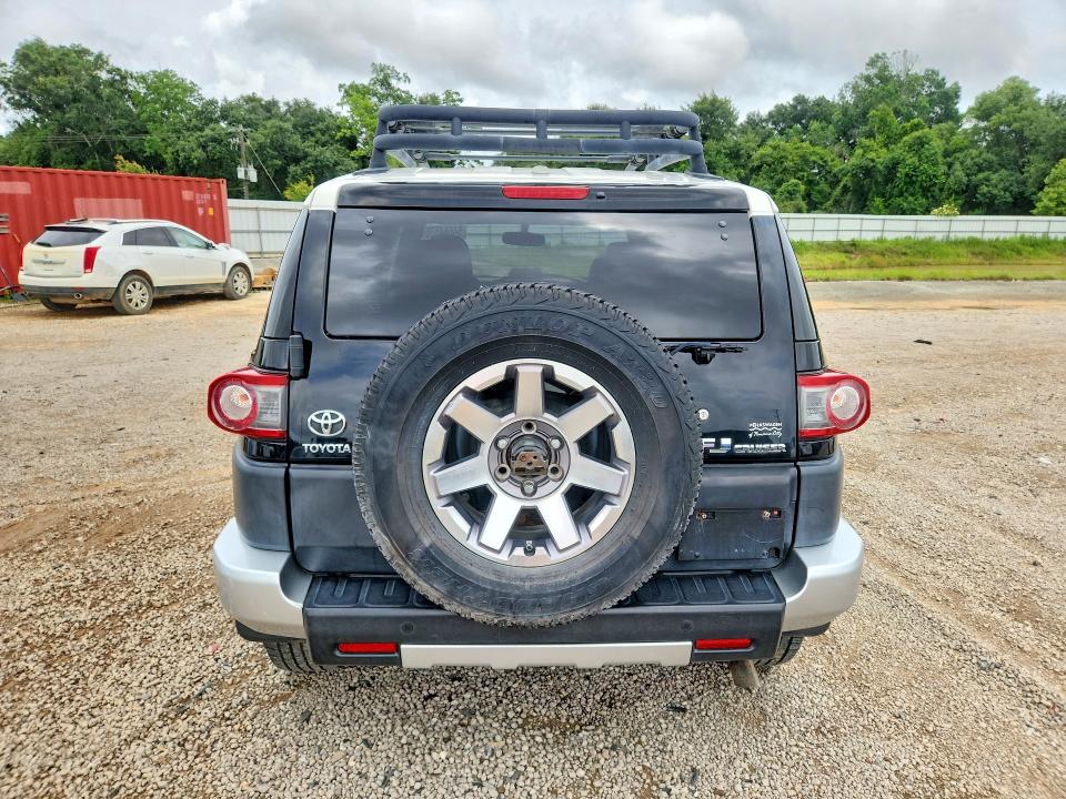 2014 Toyota Fj cruiser VIN JTEBU4BF4EK186073 COPART salvage auction — FRONT END, Fl - Certificate Of Title (P), sold $14,200 on 2026-07-28 (photo 6)