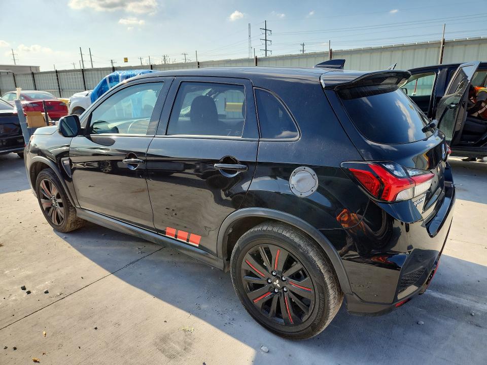 2021 Mitsubishi Outlander VIN JA4APUAU6MU014762 COPART salvage auction — SIDE, TX - SALVAGE VEHICLE TITLE, sold $3,650 on 2026-07-31 (photo 2)