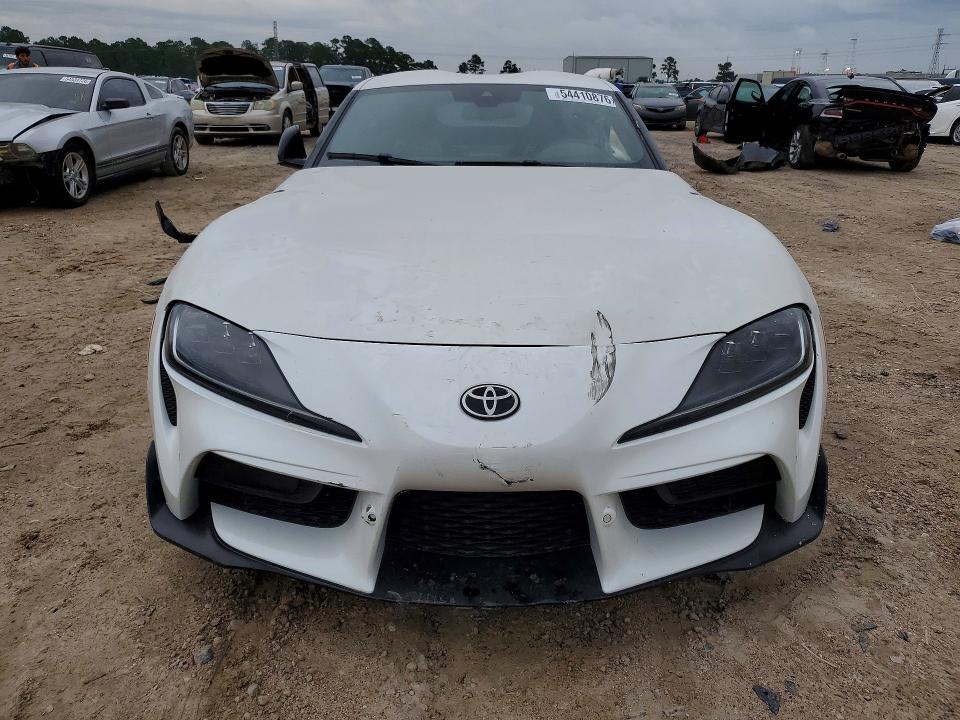 2022 Toyota Supra VIN WZ1DB0C01NW049558 COPART salvage auction — SIDE, Tx - Salvage Vehicle Title, sold $11,200 on 2026-07-28 (photo 5)