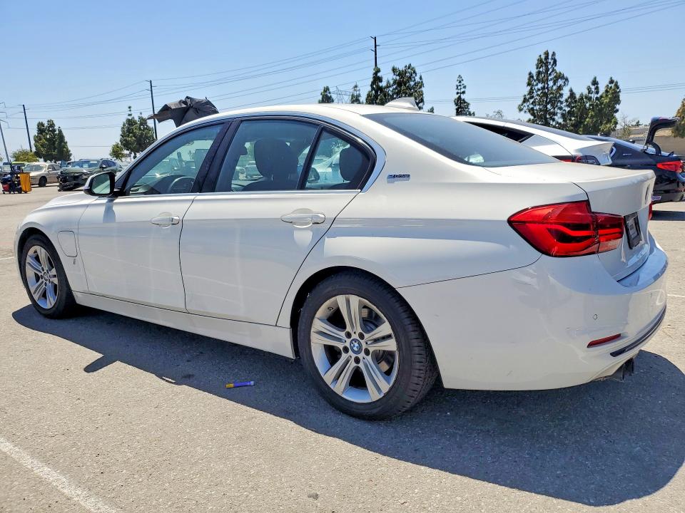 2017 BMW VIN WBA8E1C59HK895308 COPART salvage auction — MINOR DENT/SCRATCHES, Ca - Dis/Dlr/Exp Only Clean Title, sold $2,550 on 2026-07-07 (photo 2)